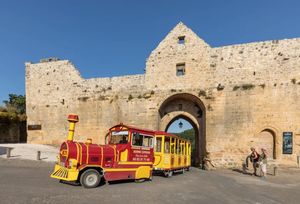 Porte des Tours, the medieval city gate