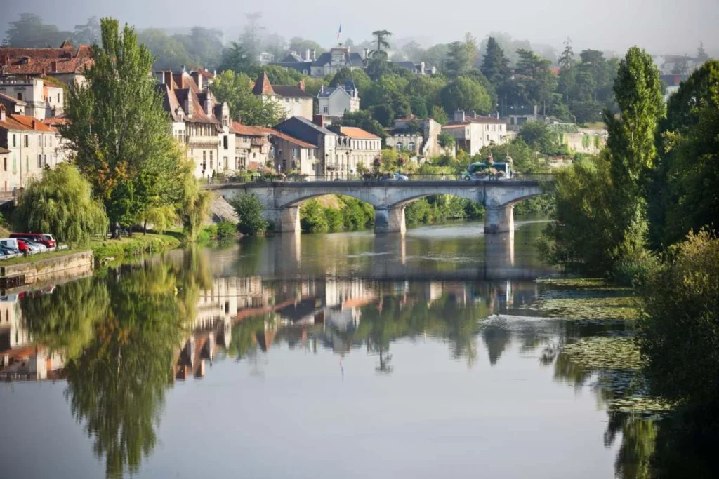 Riverside town in Dordogne for a birthday trip