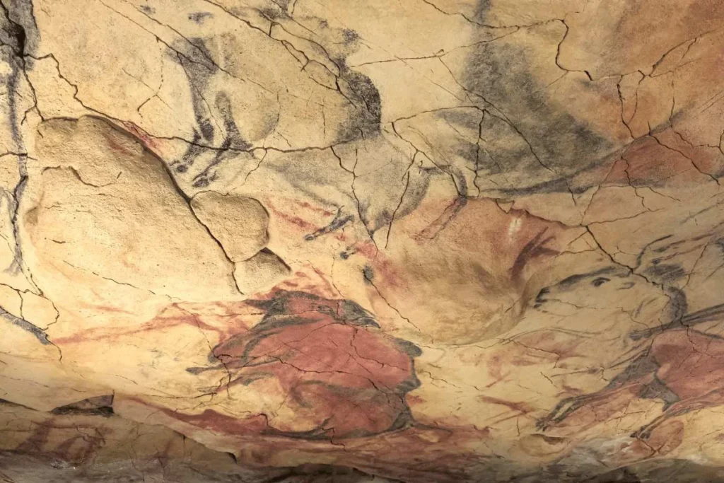 Ancient horse and animal cave paintings in France