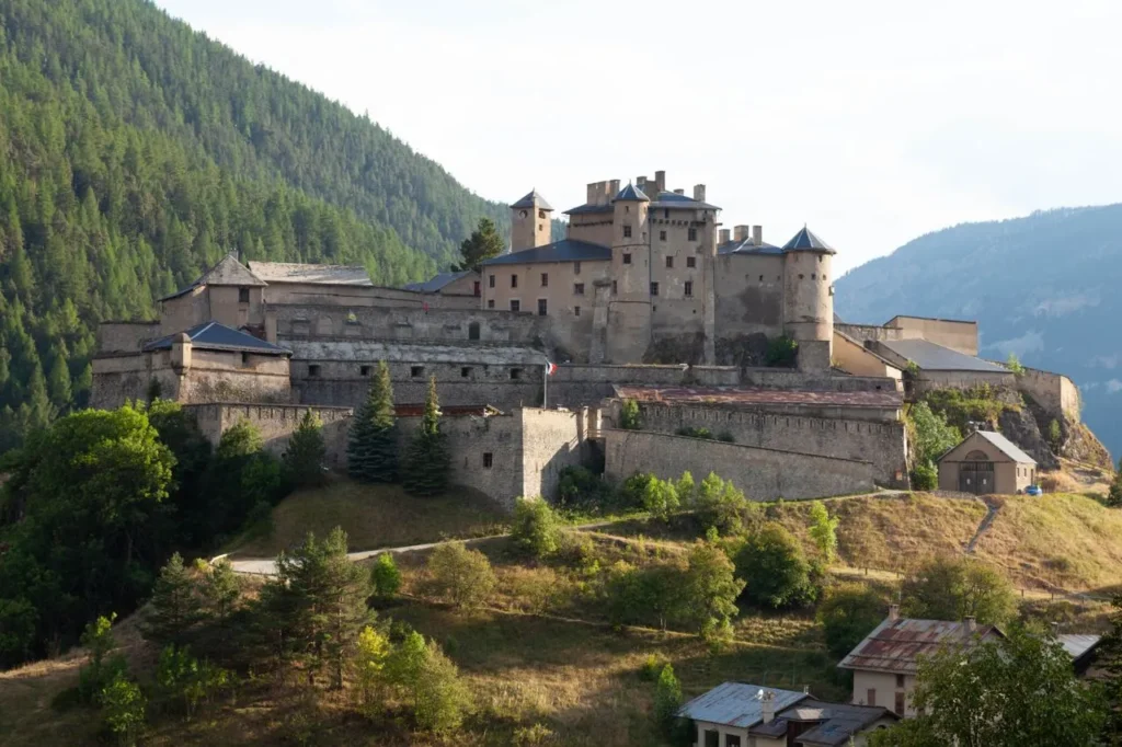 Château-Ville-Vieille, Provence-Alpes-Côte d'Azur, France