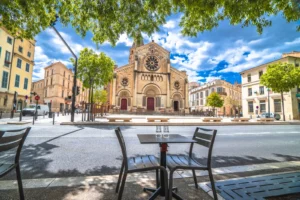 Saint Paul Church in Nîmes street view