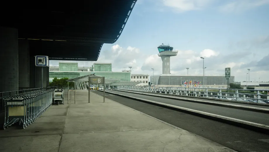 Bordeaux Airport terminal