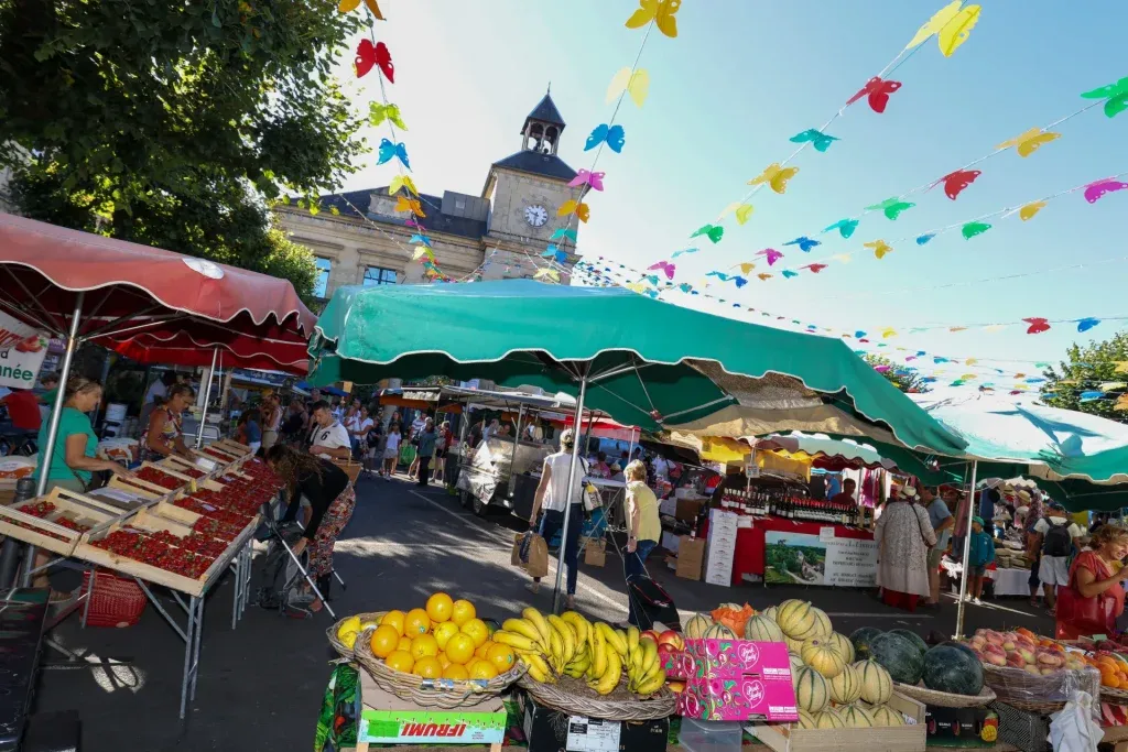 Le Bugue Dordogne market with local produce stalls