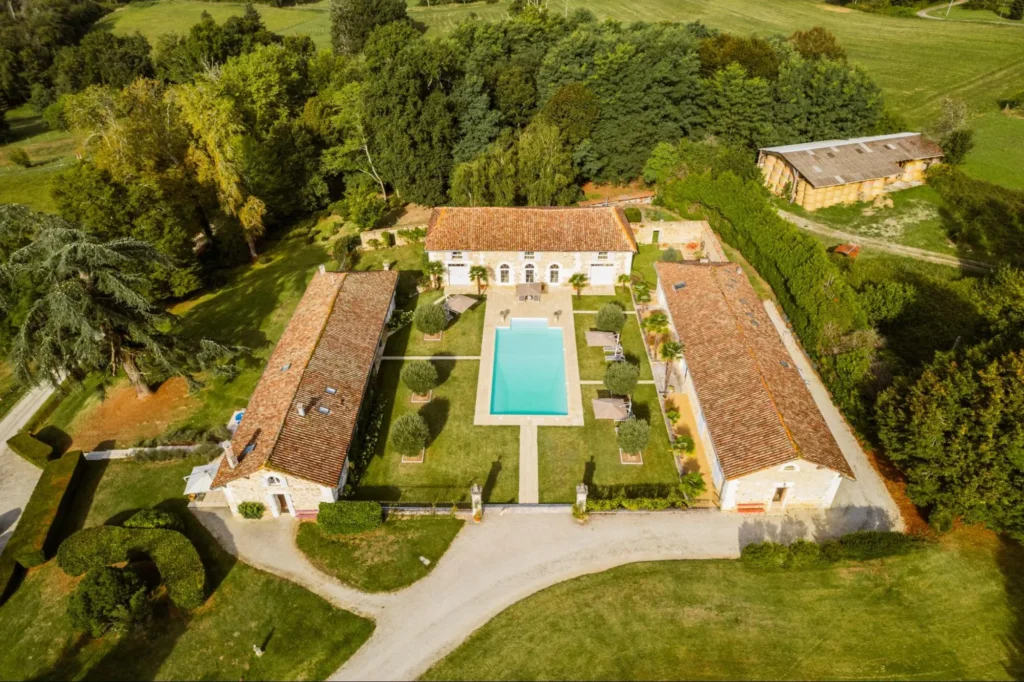 Château estate with pool and landscaped gardens