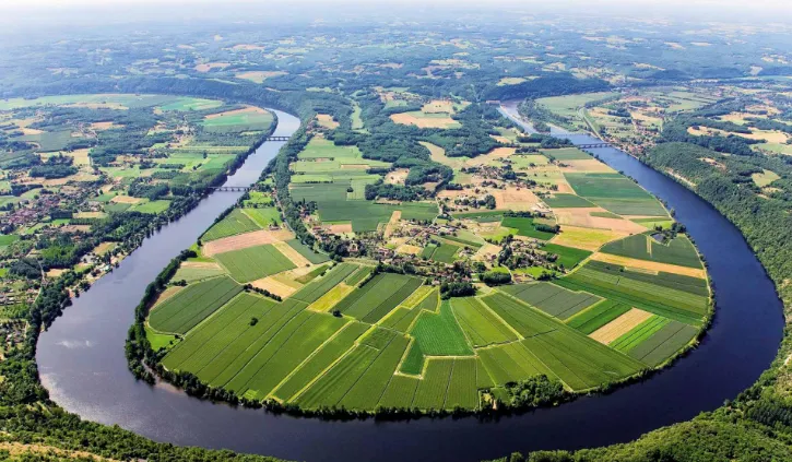 Aerial view of Cingle de Trémolat river bend