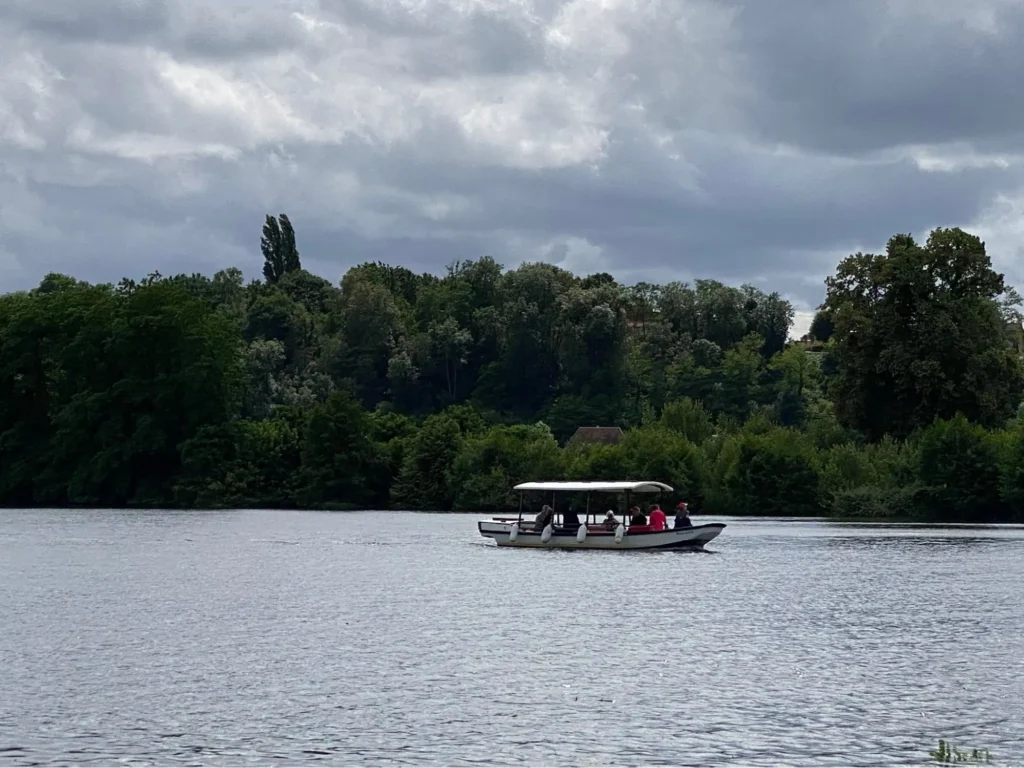 Boat tour on the Dordogne River