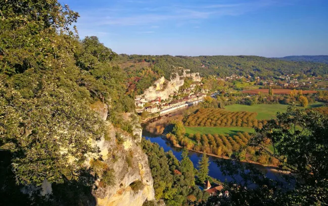 Scenic Dordogne River valley near Limeuil