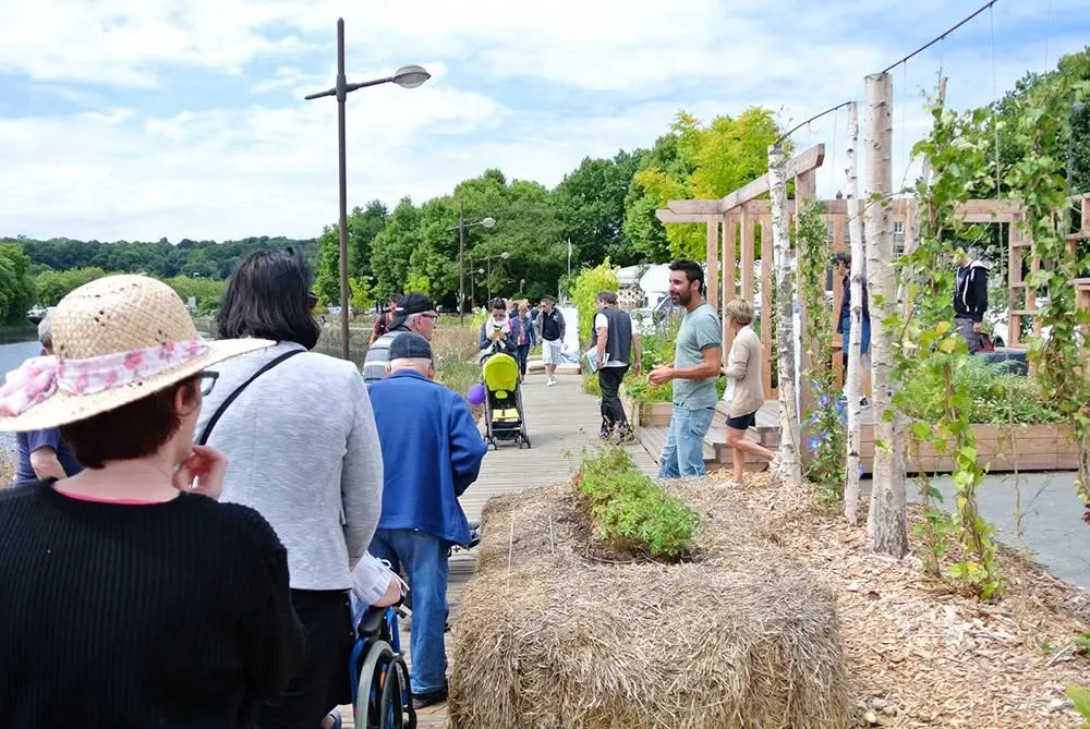 Visitors walking in Dordogne